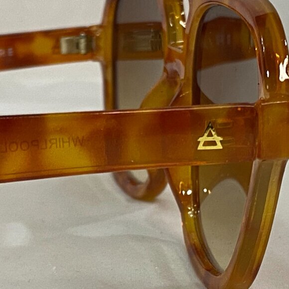 AIRE Whirlpool Vintage Tort Brown Gradient Lens Sunglasses One Size - Picture 10 of 13